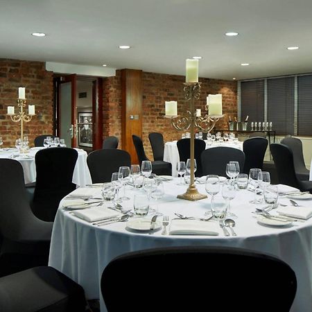 Manchester Marriott Victoria & Albert Hotel מראה חיצוני תמונה