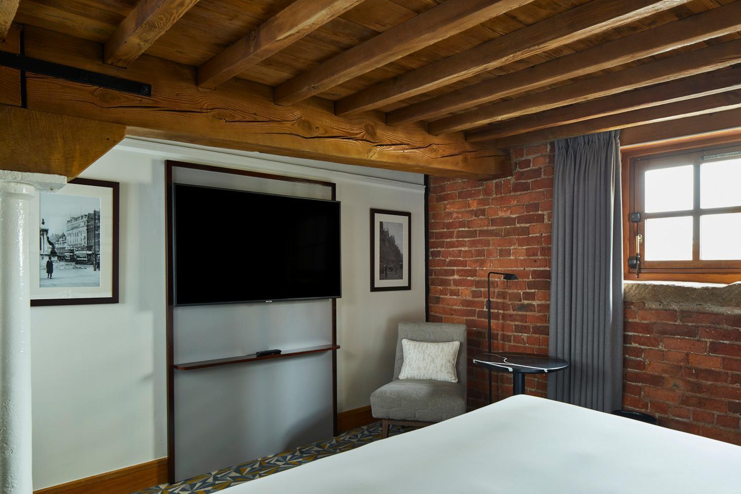 Manchester Marriott Victoria & Albert Hotel מראה חיצוני תמונה