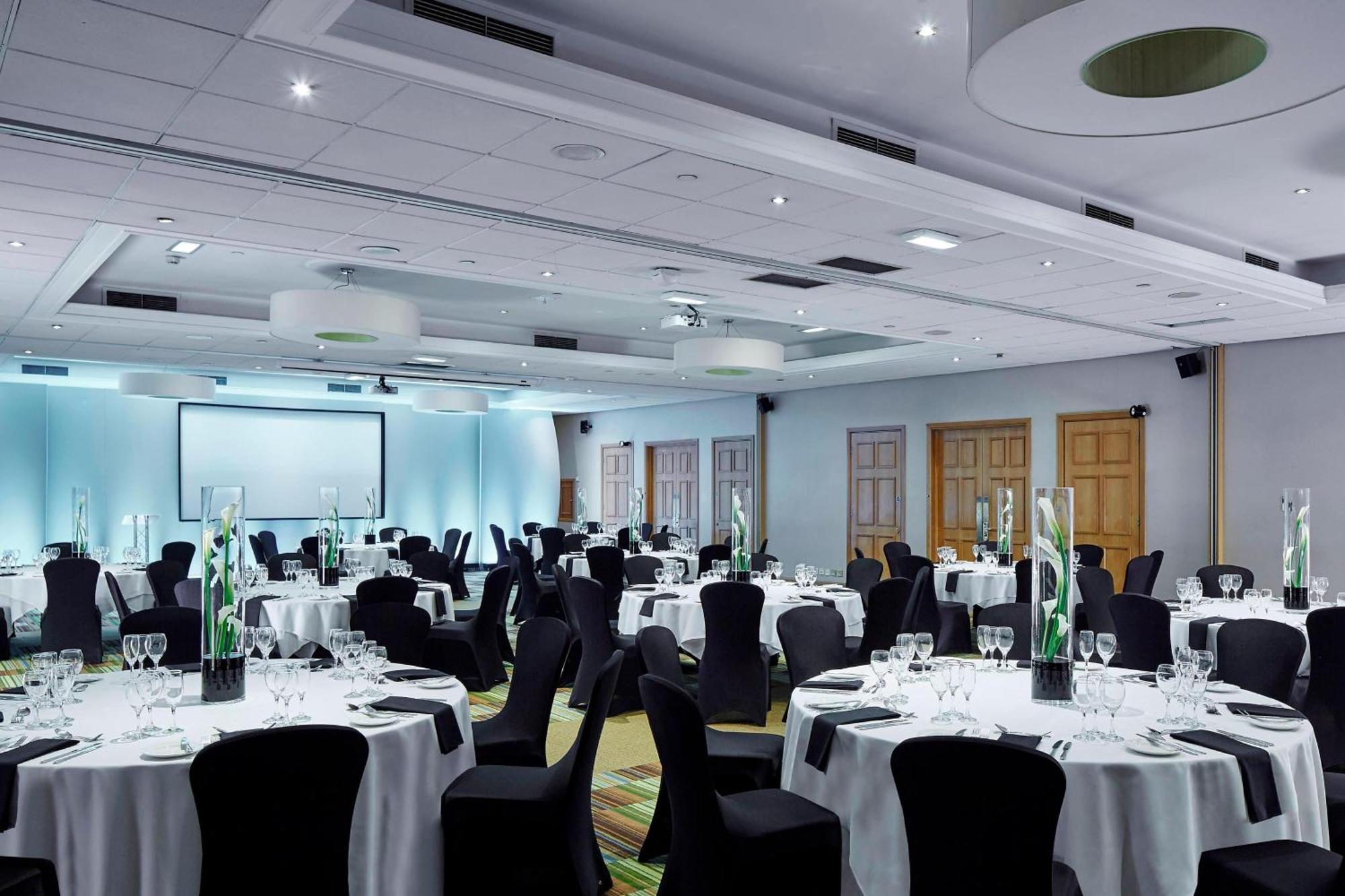 Manchester Marriott Victoria & Albert Hotel מראה חיצוני תמונה
