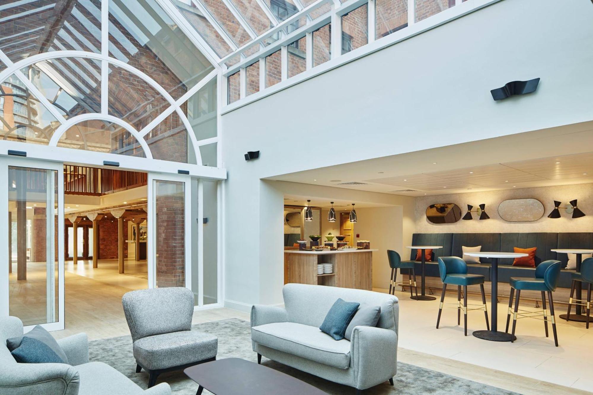 Manchester Marriott Victoria & Albert Hotel מראה חיצוני תמונה