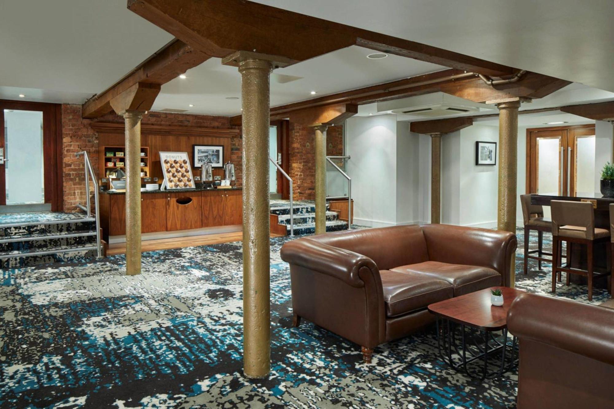 Manchester Marriott Victoria & Albert Hotel מראה חיצוני תמונה
