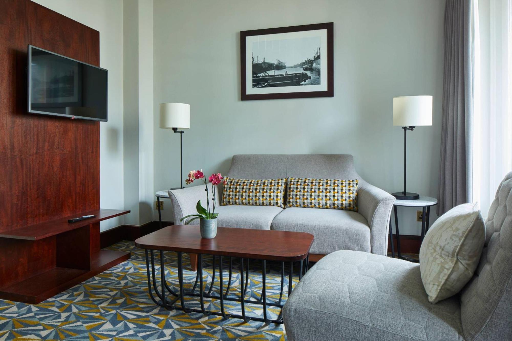 Manchester Marriott Victoria & Albert Hotel מראה חיצוני תמונה