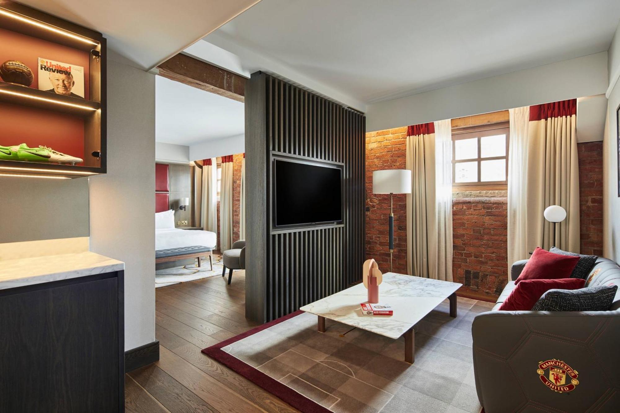 Manchester Marriott Victoria & Albert Hotel מראה חיצוני תמונה
